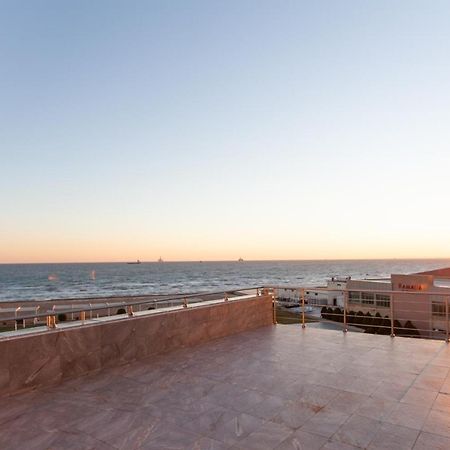 Отель Ramada By Wyndham Баку Экстерьер фото View of the Mediterranean Sea from the hotel