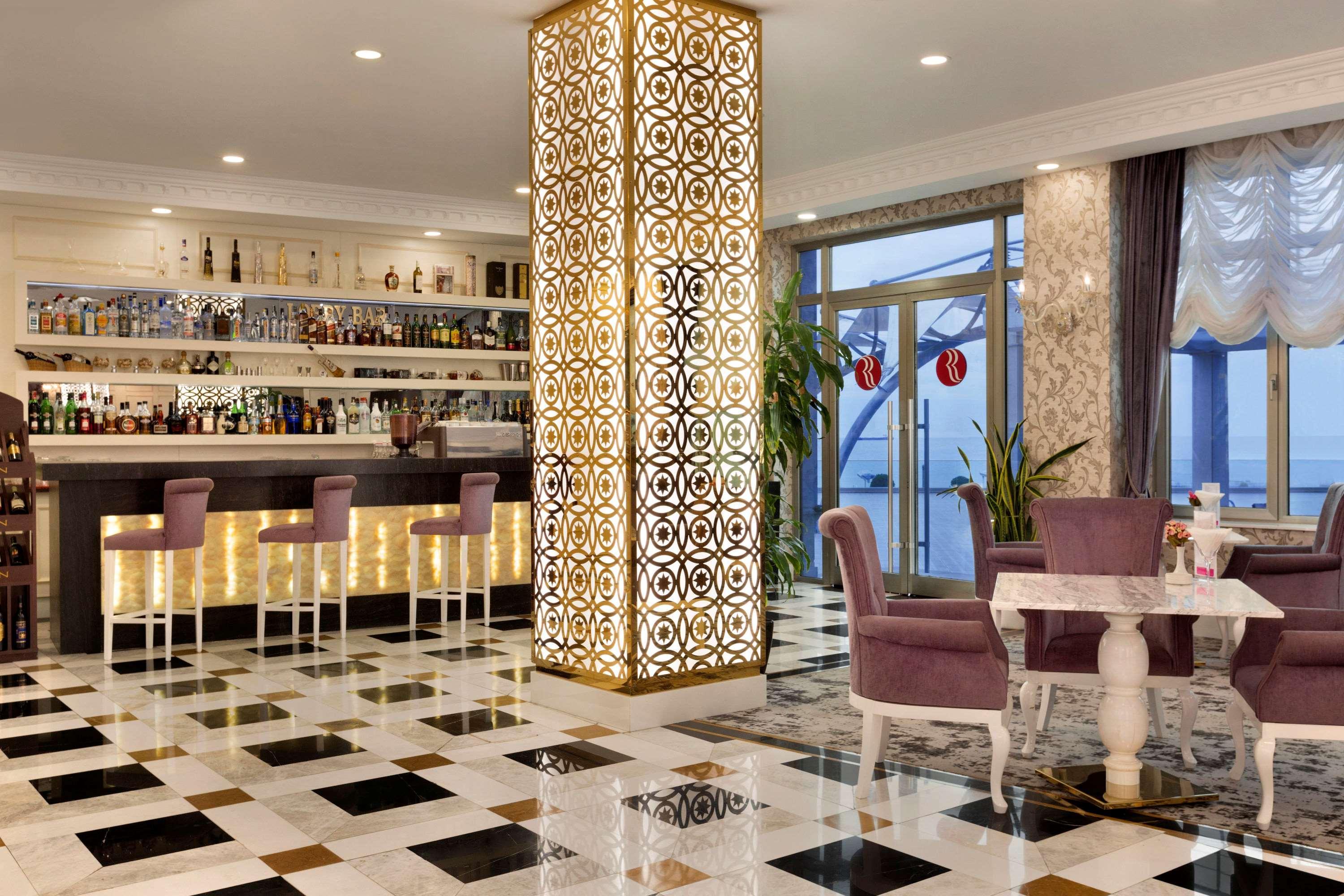 Отель Ramada By Wyndham Баку Экстерьер фото Lobby